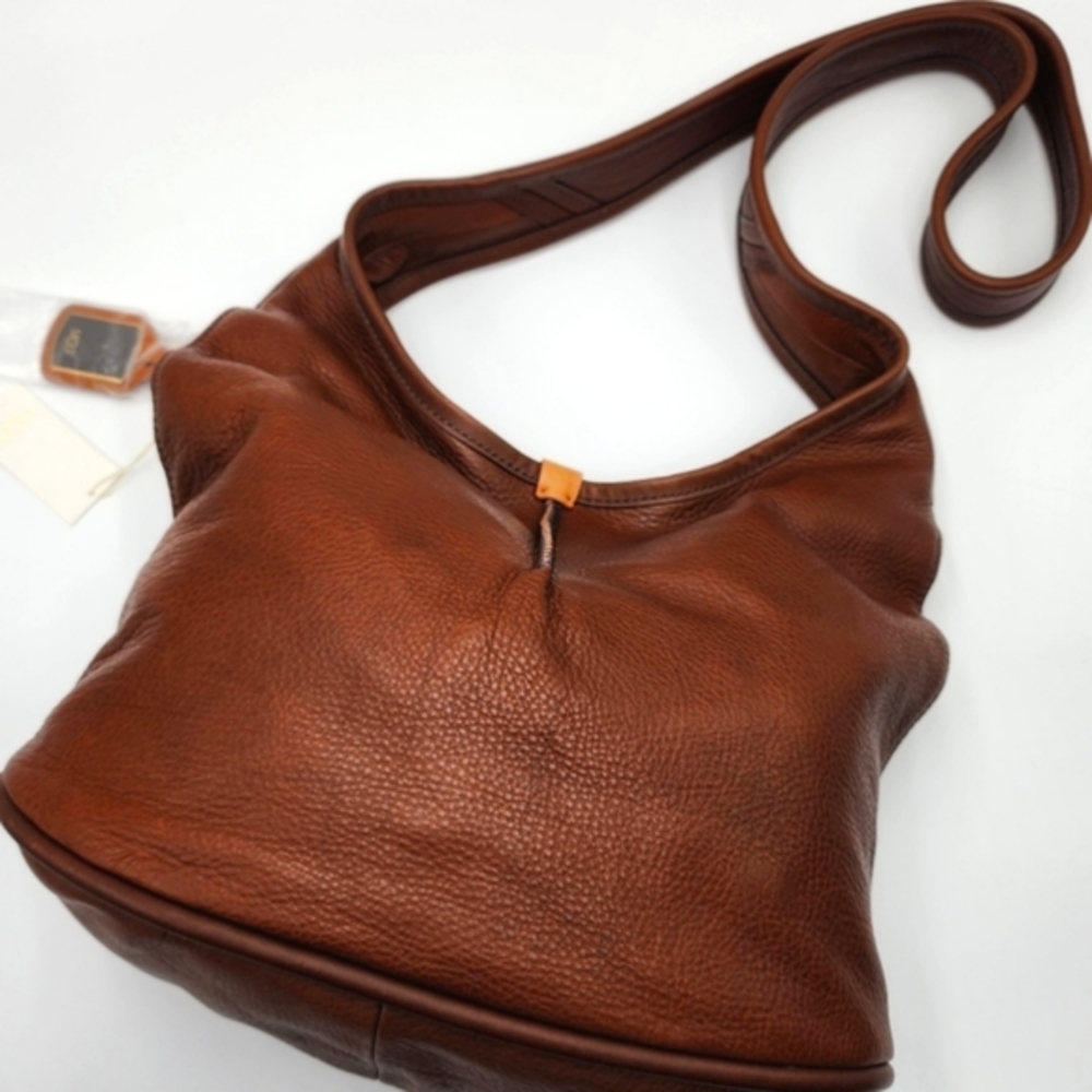 UGG Australia Classic Crossbody Auburn NWT + Dust Bag + Care Card + Bag Charm